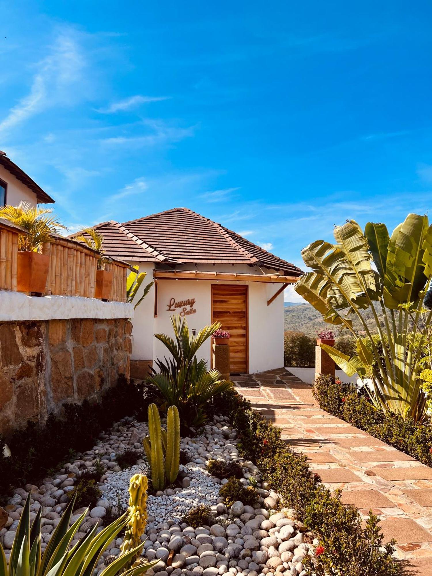 Hotel Campestre Palmas Del Zamorano San Gil Exterior foto
